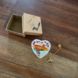 Vintage 1956 Washington D.C. Trinket Box With Lapel Pin